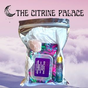 Rose Quartz Stone, Pacifica Super Flower Face oil, Pacifica Wipes Gift Set